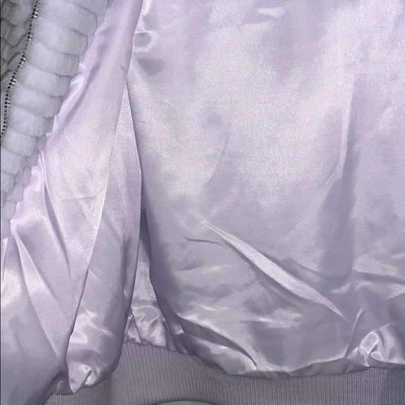 *BRAND NEW* SALE! Cropped faux fur lavender jacket - Picture 4 of 5